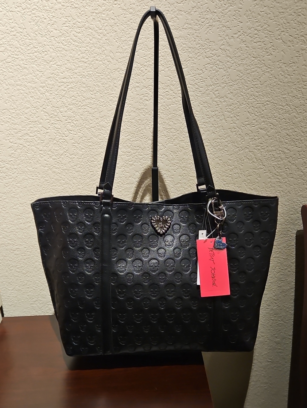 💀 Betsey Johnson - Black Faux Leather Skull Emobossed Shoulder Bag - XOSOFIA